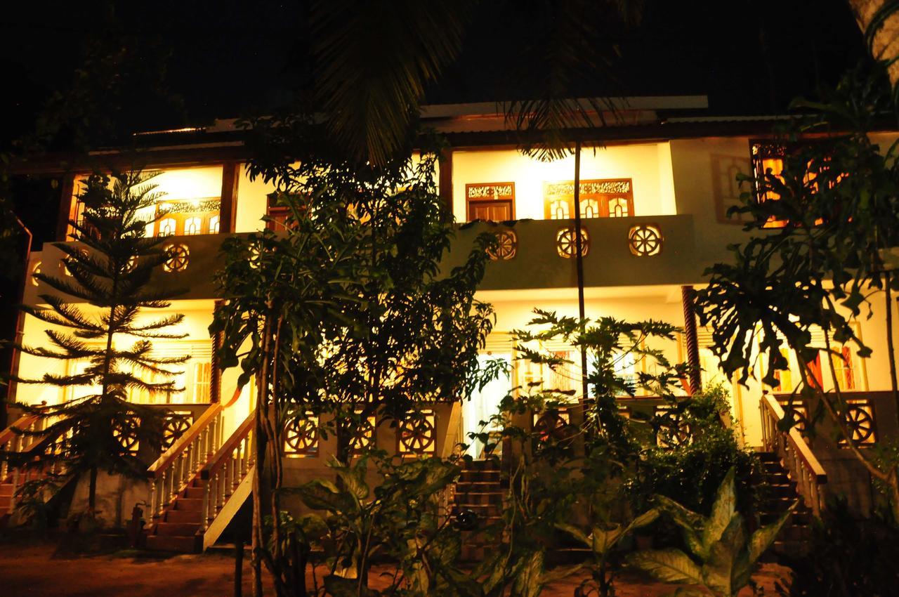 Mama'S Place Mirissa Exterior photo