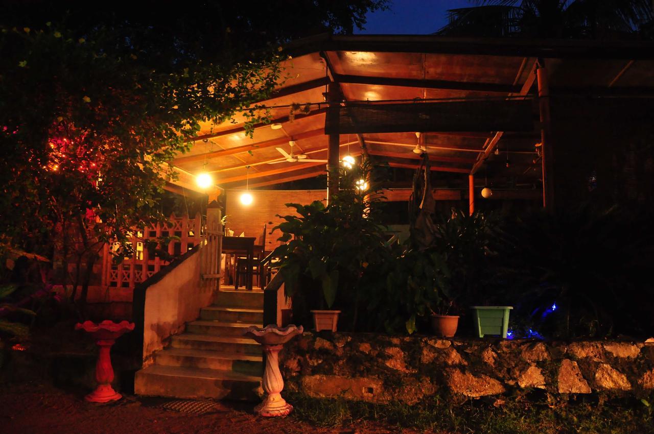 Mama'S Place Mirissa Exterior photo